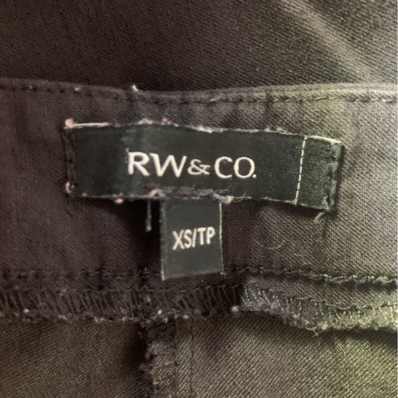 Women’s RW&CO pants - Picture 3 of 3